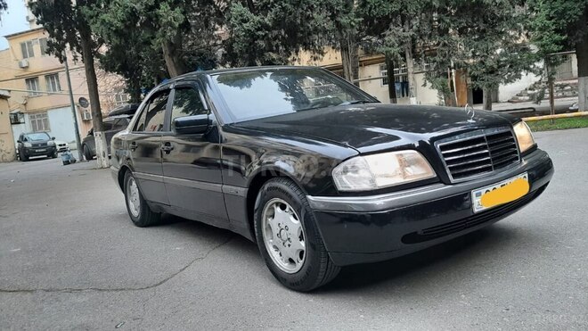 Mercedes C 180 1995, 352,856 km - 1.8 l - Bakı