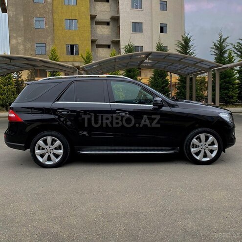 Mercedes ML 300 4MATIC 2014, 165,000 km - 3.5 л - Quba