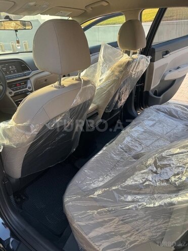 Hyundai Elantra 2017, 12,070 km - 2.0 л - Bakı