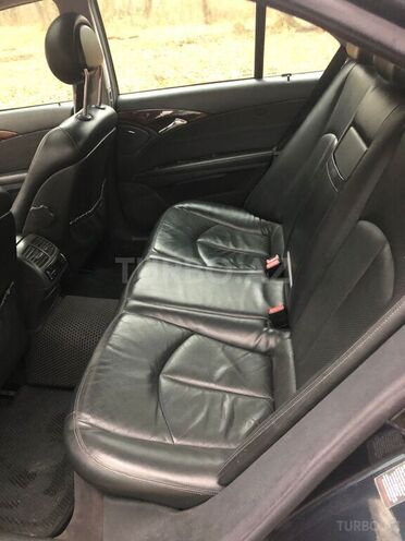 Mercedes E 240 2002, 328,542 km - 2.6 l - Xaçmaz