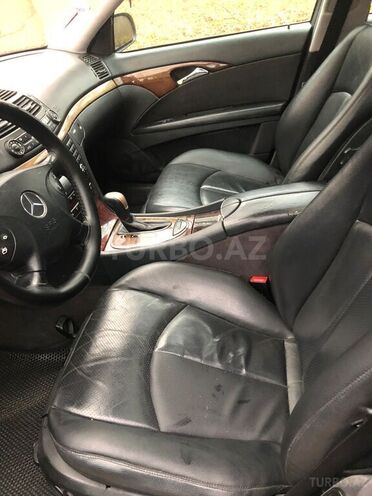 Mercedes E 240 2002, 328,542 km - 2.6 l - Xaçmaz