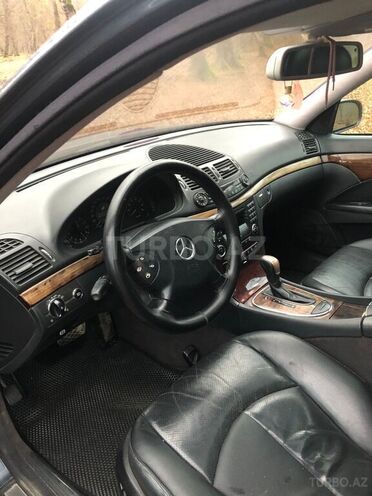 Mercedes E 240 2002, 328,542 km - 2.6 l - Xaçmaz