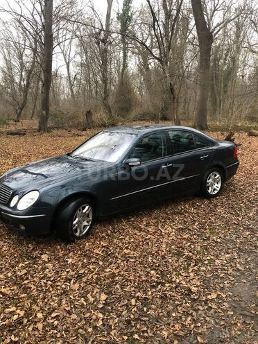 Mercedes E 240 2002, 328,542 km - 2.6 l - Xaçmaz