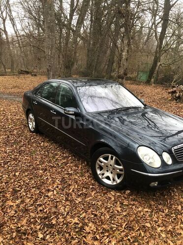 Mercedes E 240 2002, 328,542 km - 2.6 l - Xaçmaz
