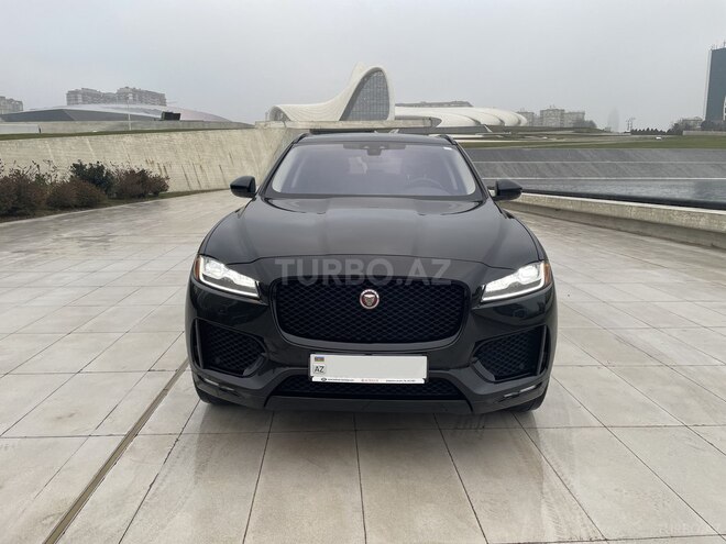 Jaguar F-Pace-1