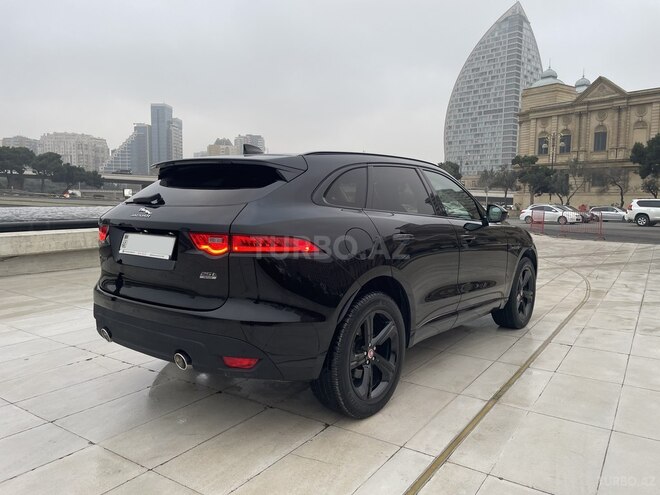 Jaguar F-Pace-7
