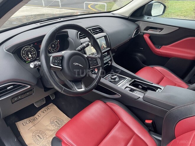 Jaguar F-Pace-11