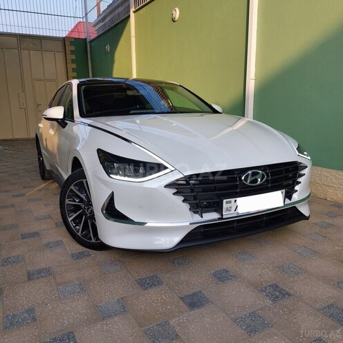 Hyundai Sonata-2