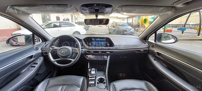 Hyundai Sonata-13