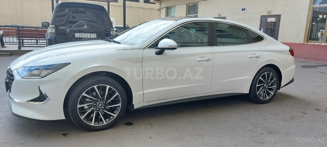 Hyundai Sonata-11