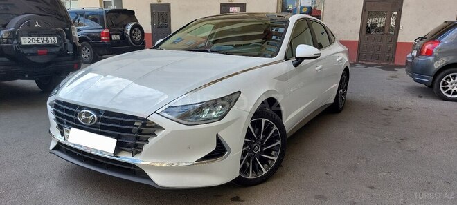 Hyundai Sonata-4