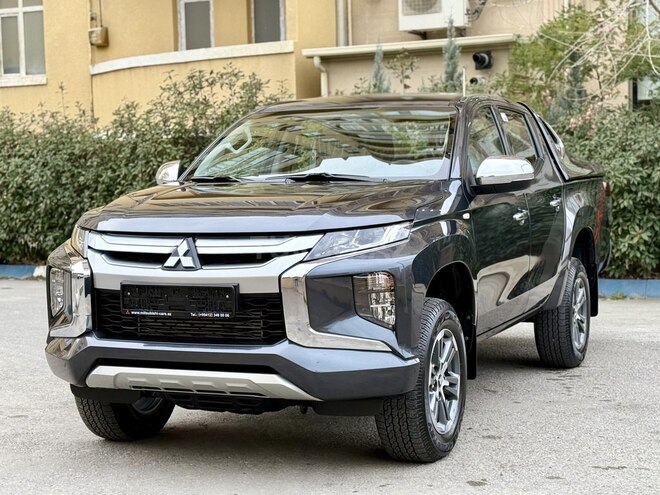 Mitsubishi L200 2020, 32,000 km - 2.4 l - Bakı