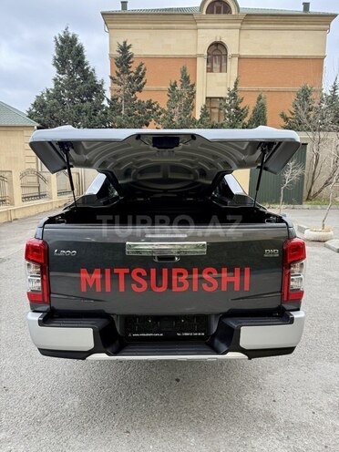 Mitsubishi L200 2020, 32,000 km - 2.4 l - Bakı