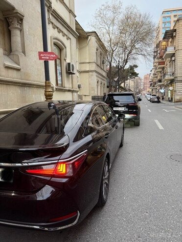 Lexus ES 300h-4