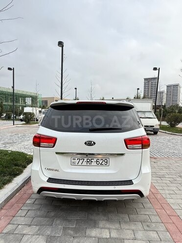 Kia Carnival 2016, 240,000 km - 2.2 l - Bakı