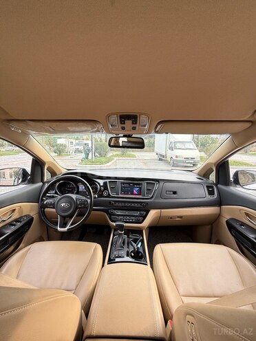 Kia Carnival 2016, 240,000 km - 2.2 l - Bakı