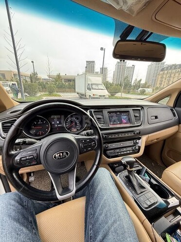 Kia Carnival 2016, 240,000 km - 2.2 l - Bakı