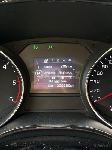 Kia Carnival 2016, 240,000 km - 2.2 l - Bakı