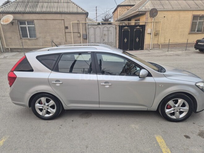 Kia Ceed 2009, 270,000 km - 1.6 л - Bakı