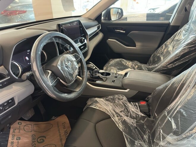 Toyota Highlander-11