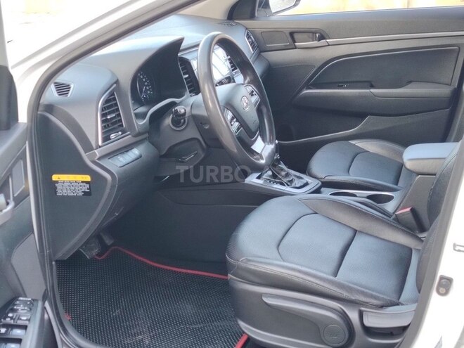 Hyundai Elantra 2015, 198,000 km - 1.6 л - Bakı