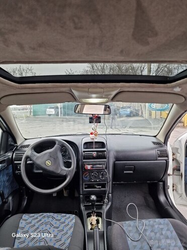 Opel Astra 1999, 422,000 km - 1.6 l - Zaqatala