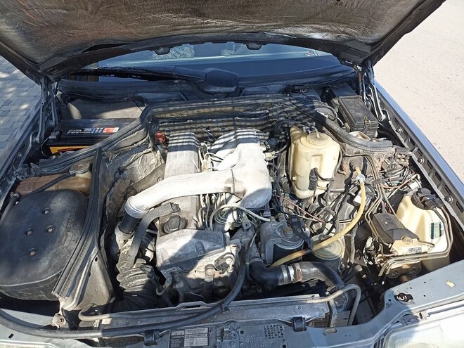 Mercedes E 300 d 1992, 89,000 km - 3.0 l - Biləsuvar