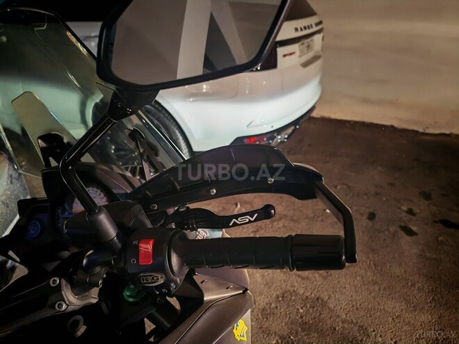 Kawasaki  2018, 6,600 km - 0.7 л - Bakı