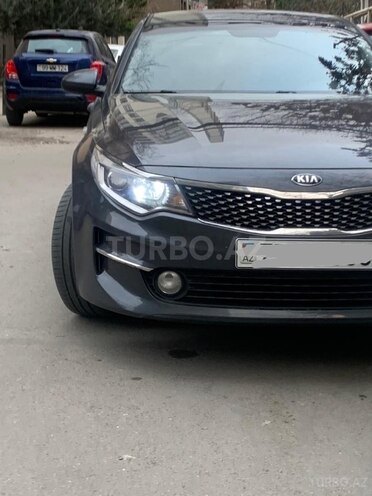 Kia K5 2015, 217,000 km - 1.7 l - Astara