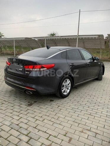Kia K5 2015, 217,000 km - 1.7 l - Astara