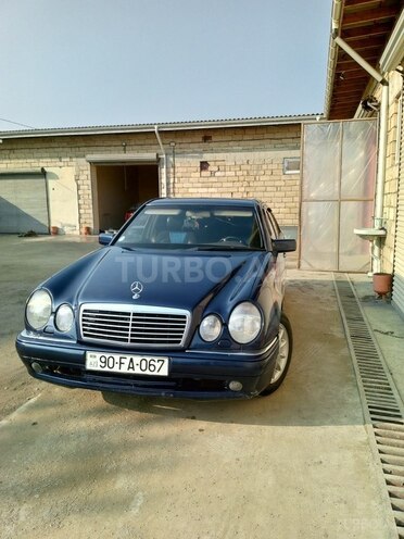 Mercedes E 200 1995, 225,000 km - 2.0 l - Lənkəran