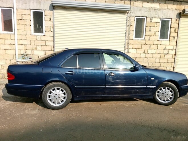 Mercedes E 200 1995, 225,000 km - 2.0 l - Lənkəran