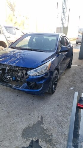 Hyundai Accent 2016, 200,000 km - 1.6 l - Bakı