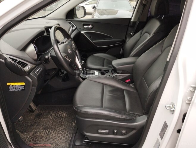 Hyundai Santa Fe-15