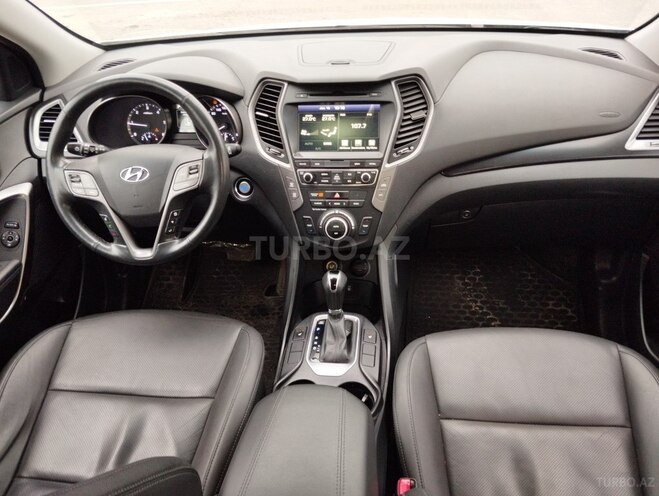 Hyundai Santa Fe-6