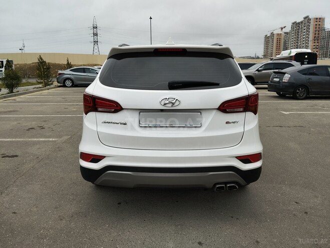 Hyundai Santa Fe-5