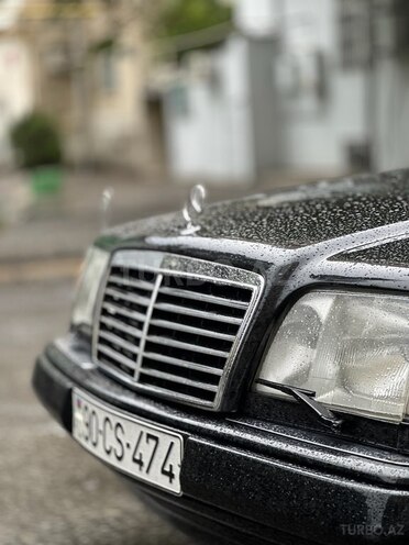 Mercedes E 220 1995, 350,000 km - 2.2 l - Bakı