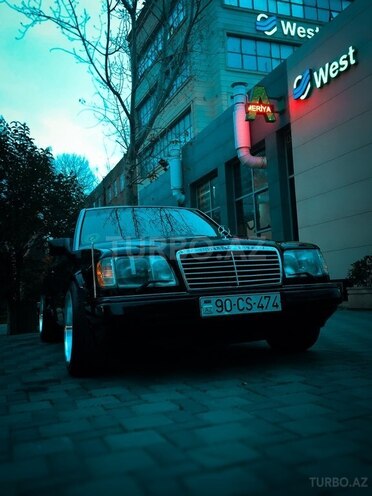 Mercedes E 220 1995, 350,000 km - 2.2 l - Bakı