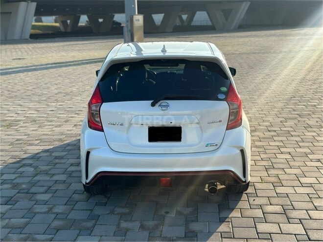Nissan Note-8