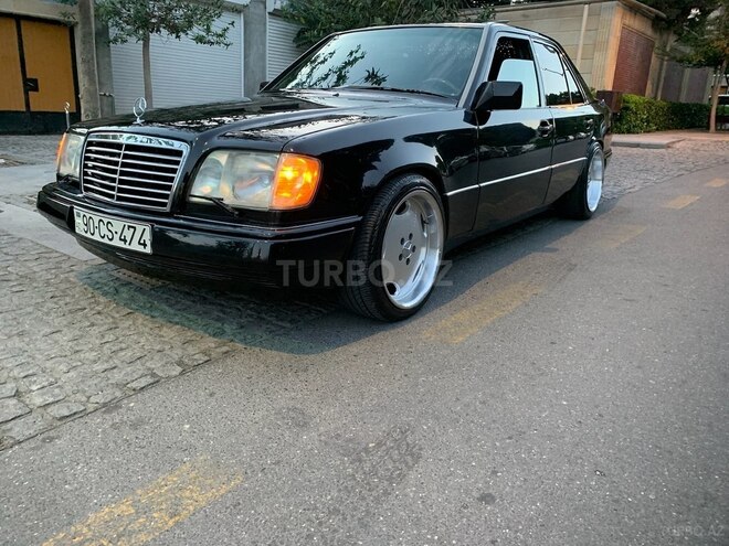 Mercedes E 220 1995, 350,000 km - 2.2 l - Bakı