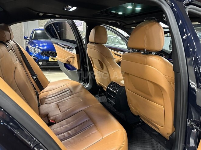 BMW 530-12