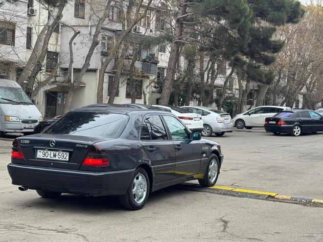 Mercedes C 180 1998, 233,730 km - 1.8 l - Bakı