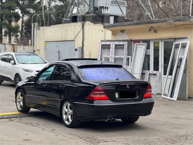 Mercedes C 240 2001, 245,444 km - 2.4 l - Bakı