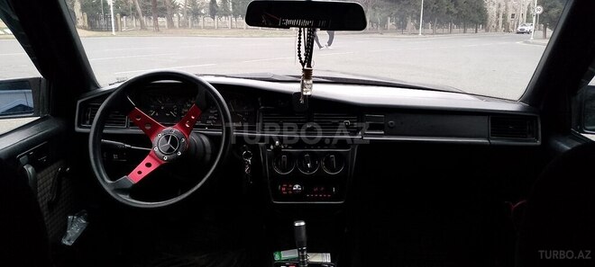Mercedes 190 1990, 155,587 km - 1.8 л - Mingəçevir