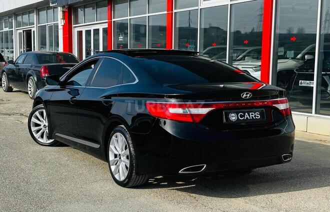 Hyundai Grandeur-11