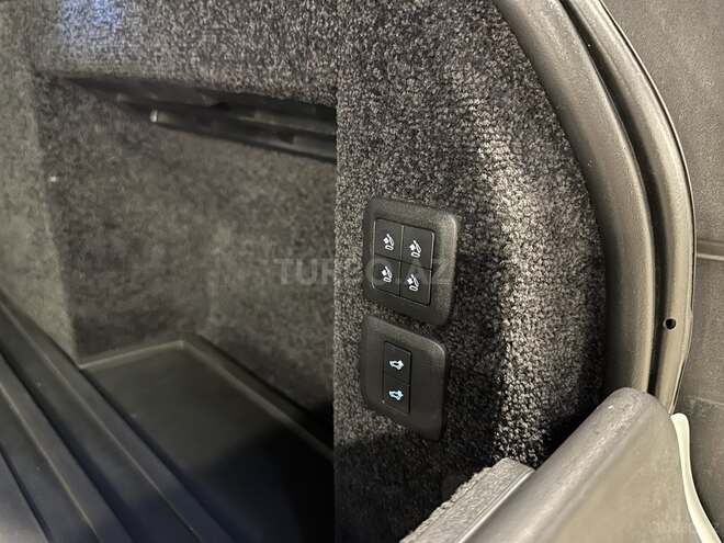 Land Rover Range Rover-16