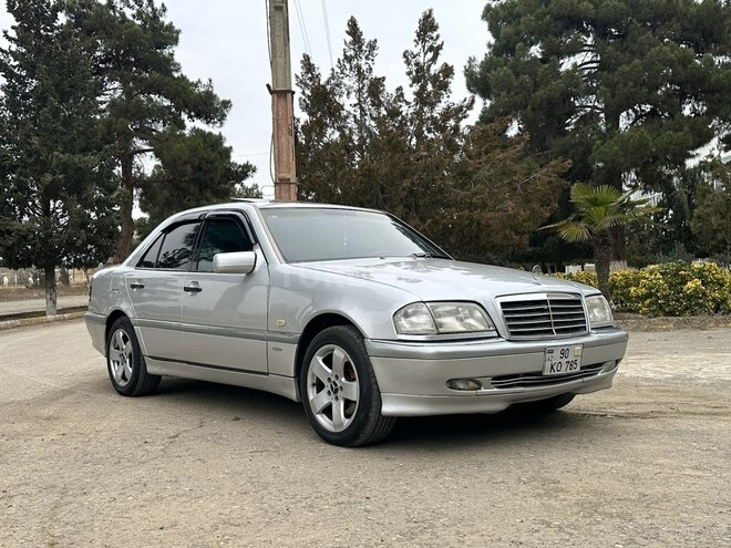 Mercedes C 240 1998, 250,000 km - 2.4 l - Salyan