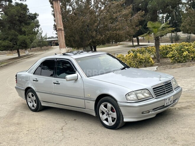 Mercedes C 240 1998, 250,000 km - 2.4 l - Salyan