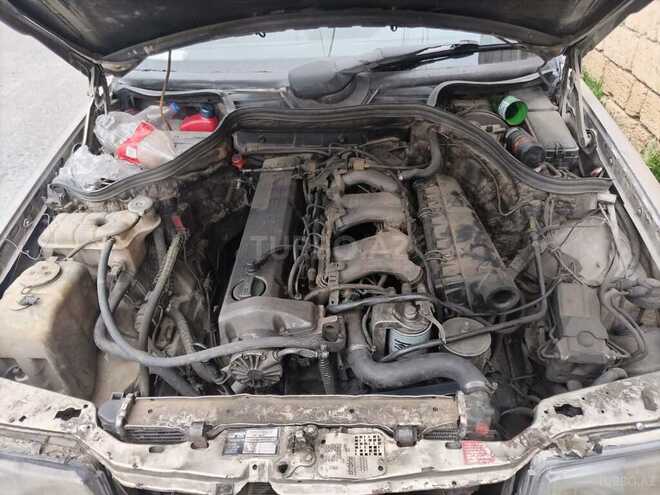 Mercedes E 300 d 1988, 300,000 km - 3.0 l - Bakı