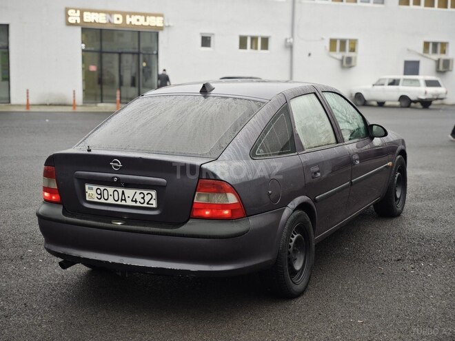 Opel Vectra 1996, 200,000 km - 2.0 l - Göyçay